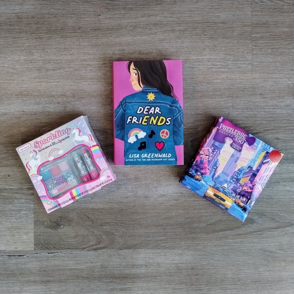 Dear Friends Book with Puzzle and Girly Make Up Lip Gloss Set Kidcore New - Picture 1 of 5